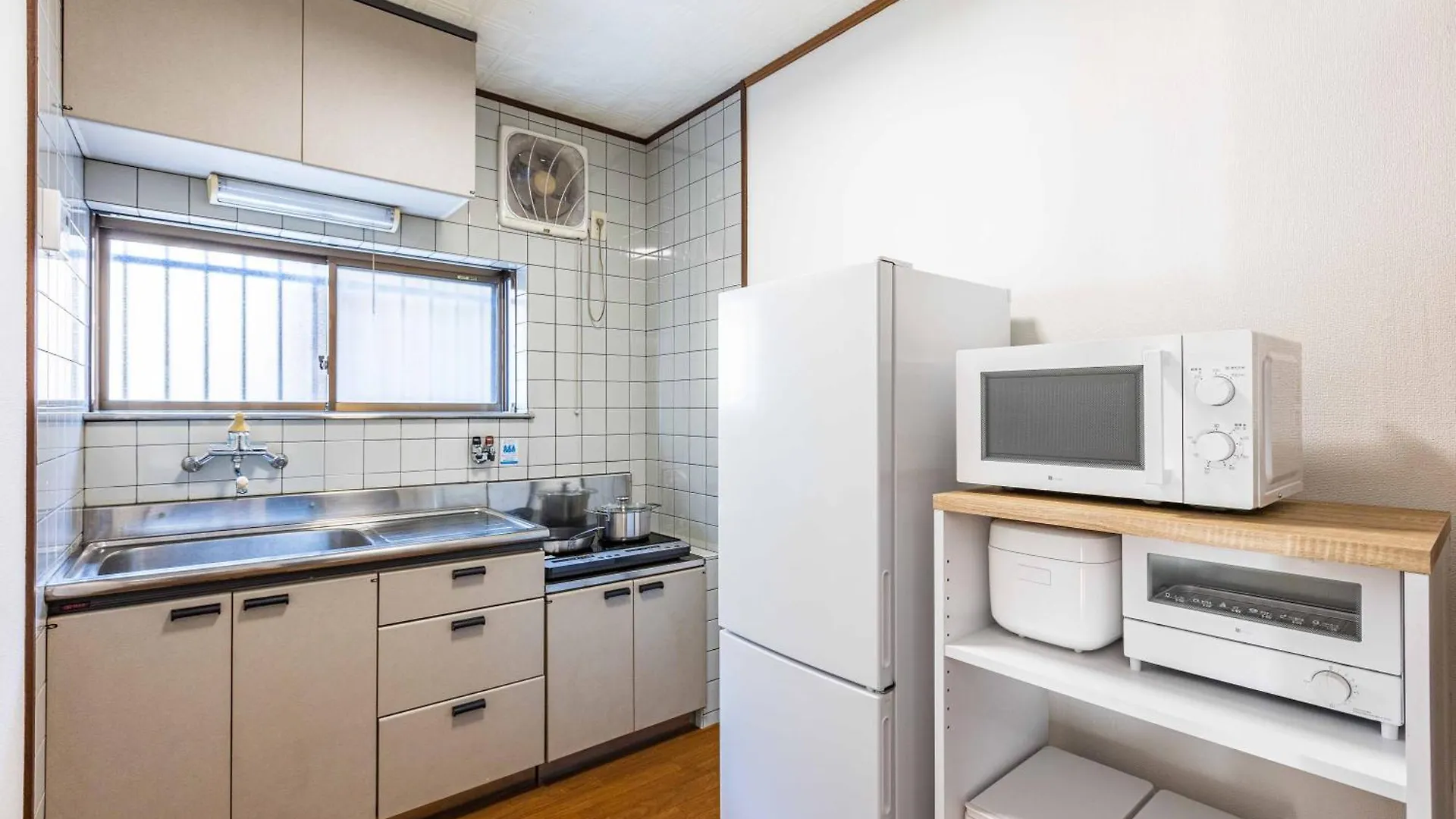 Bianco Apartment Osaka