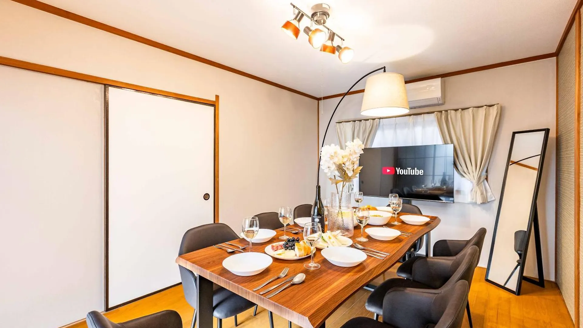 Bianco Apartment Osaka